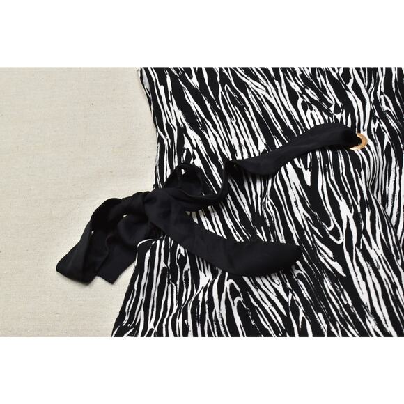 Lane Bryant Women's Plus Size 22/24 Zebra Print Tunic Top Crewneck Polyester - Picture 5 of 8